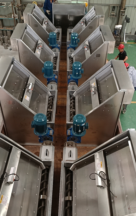 新安縣畜禽糞污資源化利用項目--固液分離機發(fā)貨